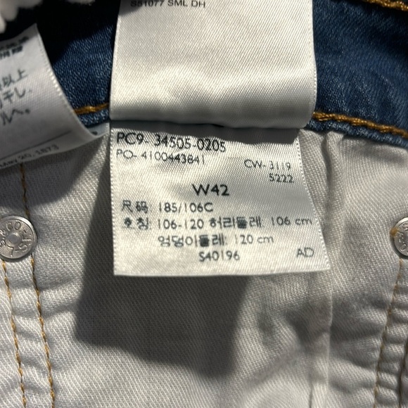 2/$30 LEVI 505 Men’s Blue Jean Shorts 42”W x 21 1/4” L - Picture 4 of 6